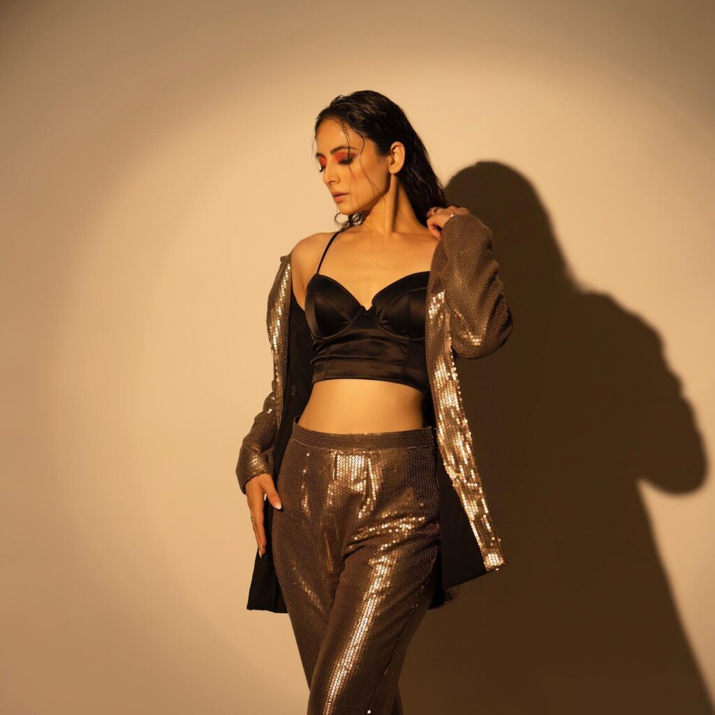 Zoya Afroz hot pics
Zoya Afroz sexy pics