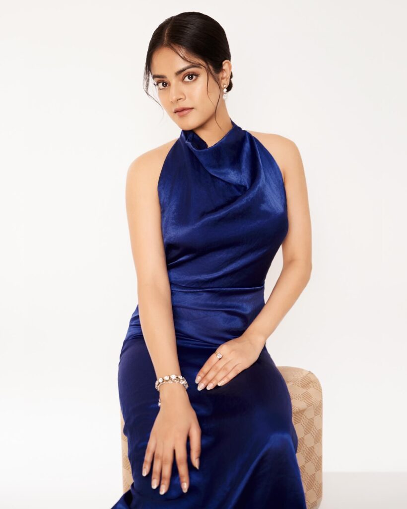 Riddhi Kumar in one piece