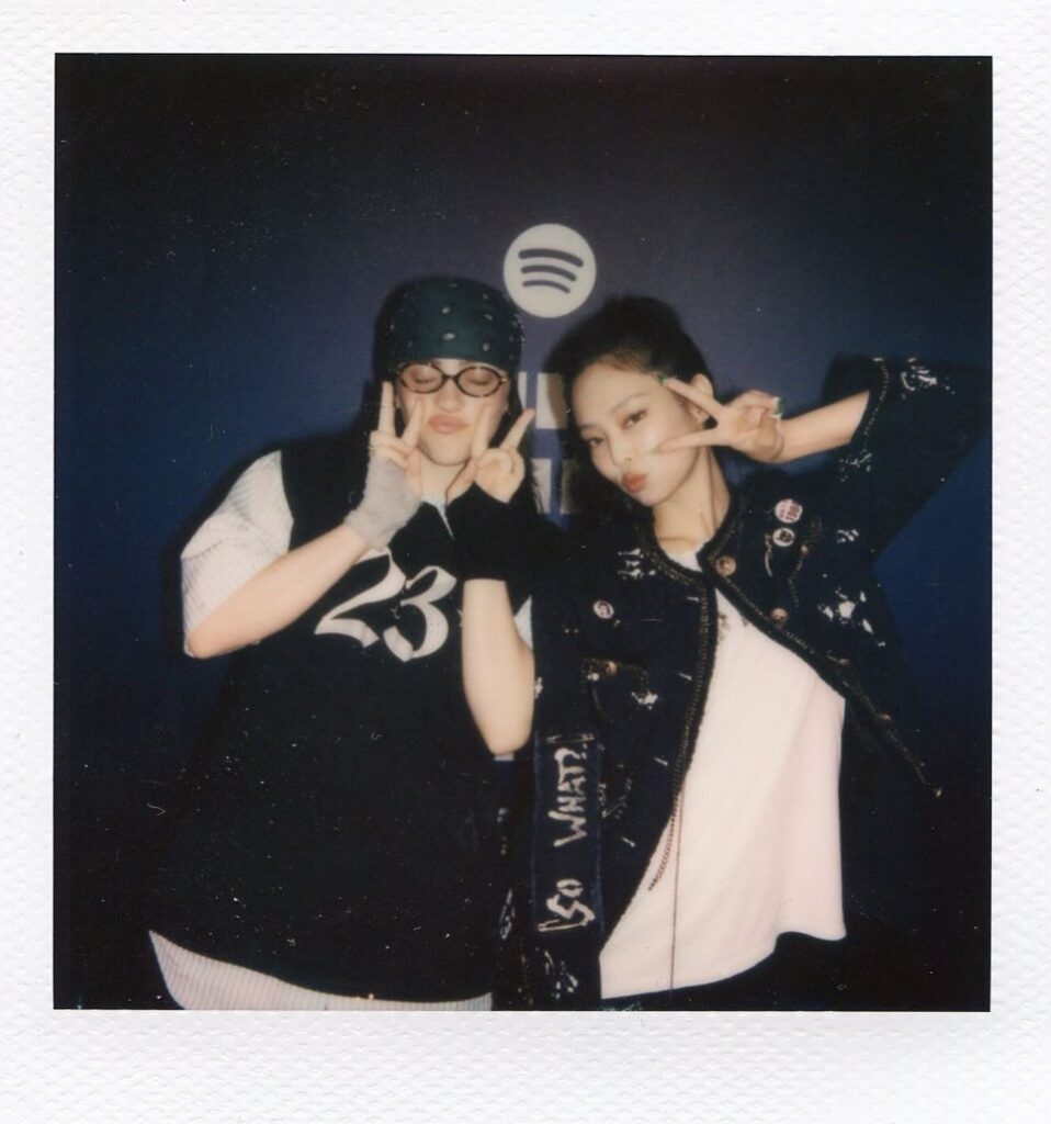 Jennie Kim couple pics