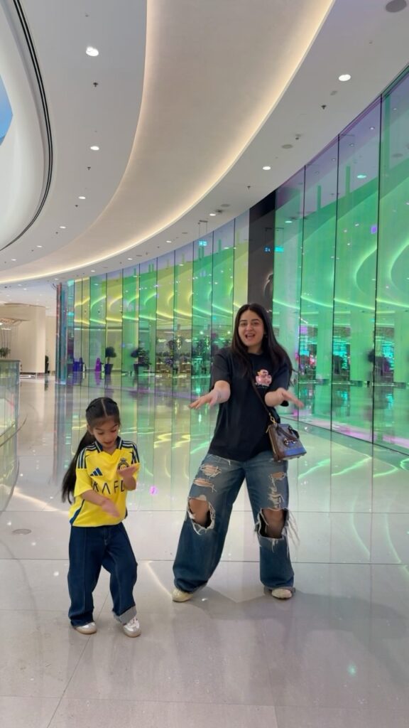 Mahhi Vij hot dress