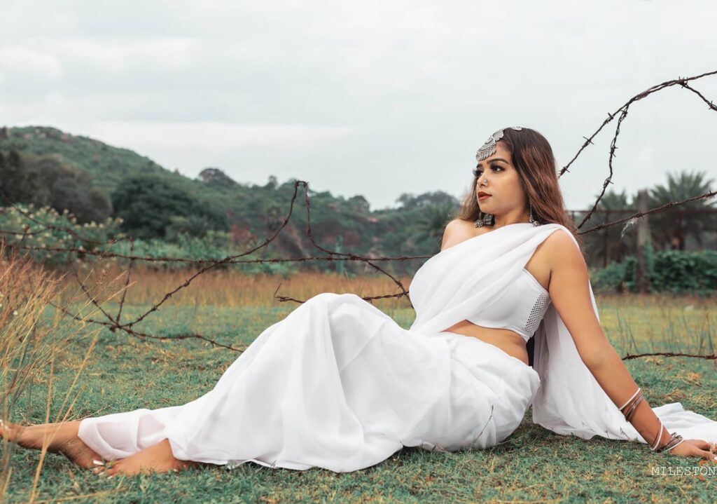 Manisha Rani in saree