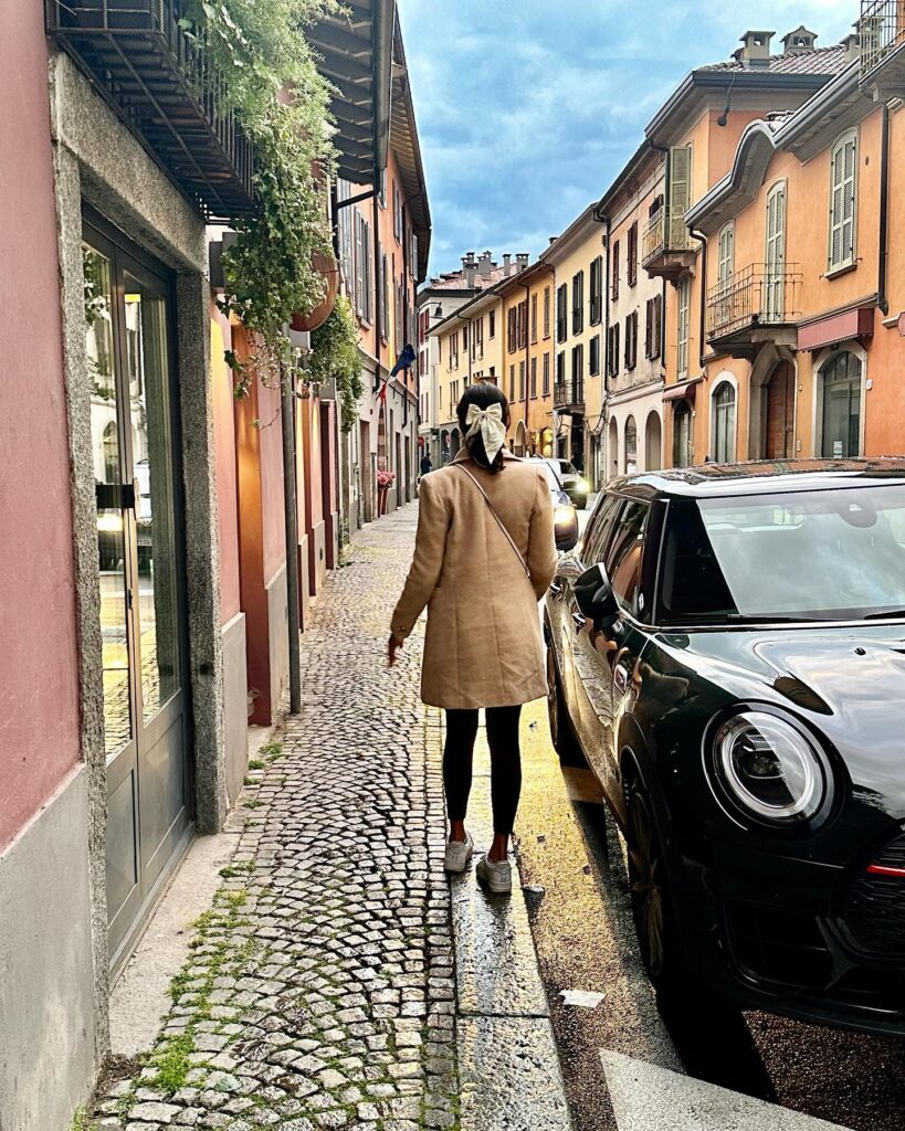 Aishwarya Desai sexy pics