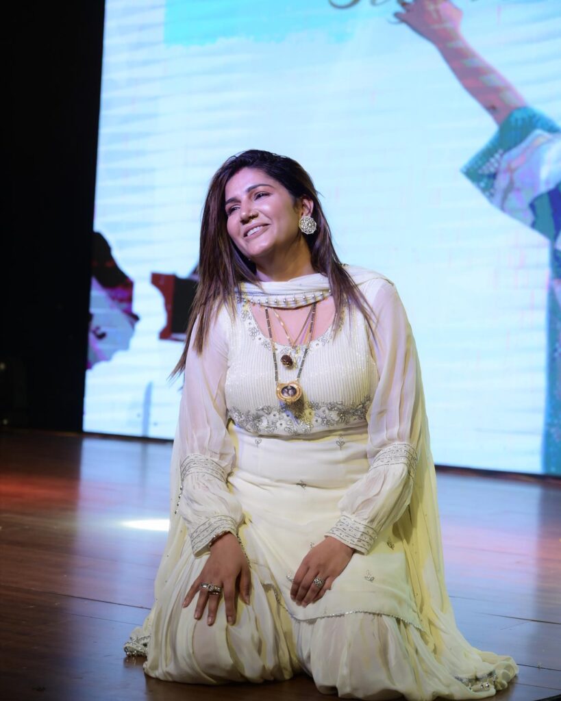 Sapna Choudhary suit salwar