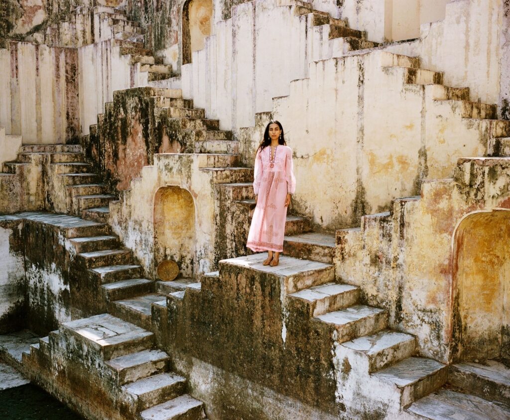 Mahieka Sharma in saree