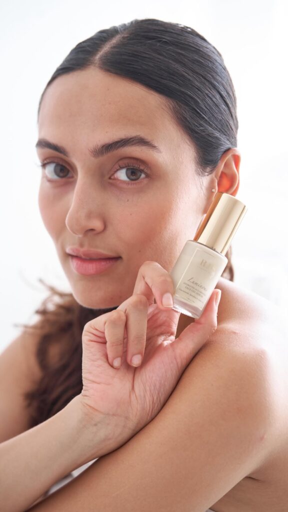 Aishwarya Desai kiss scene