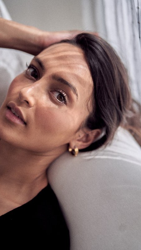 Aishwarya Desai kiss