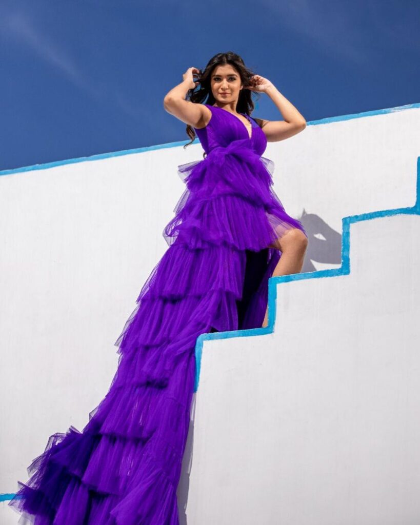 Shefali Bagga Biography 2026, Shefali Bagga Age, Shefali Bagga Net Worth, Shefali Bagga Loventure JioHotstar, Shefali Bagga Mr Faisu show, Shefali Bagga latest news, Cricket Queen Shefali Bagga, Shefali Bagga IPL hosting, Shefali Bagga sports anchor, Shefali Bagga and Arrav Jain relationship, Shefali Bagga response to trolls, Shefali Bagga AI posters controversy, Shefali Bagga hot photos, Shefali Bagga gym workout routine, Shefali Bagga Instagram followers