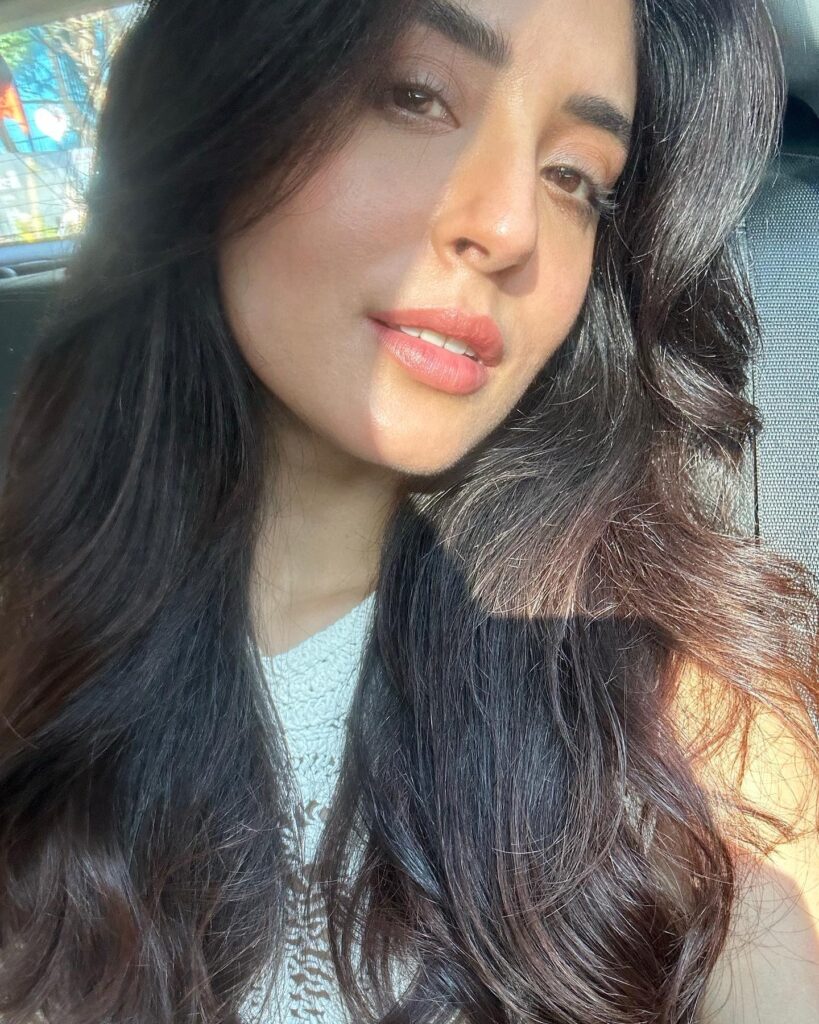 Kritika Kamra lip