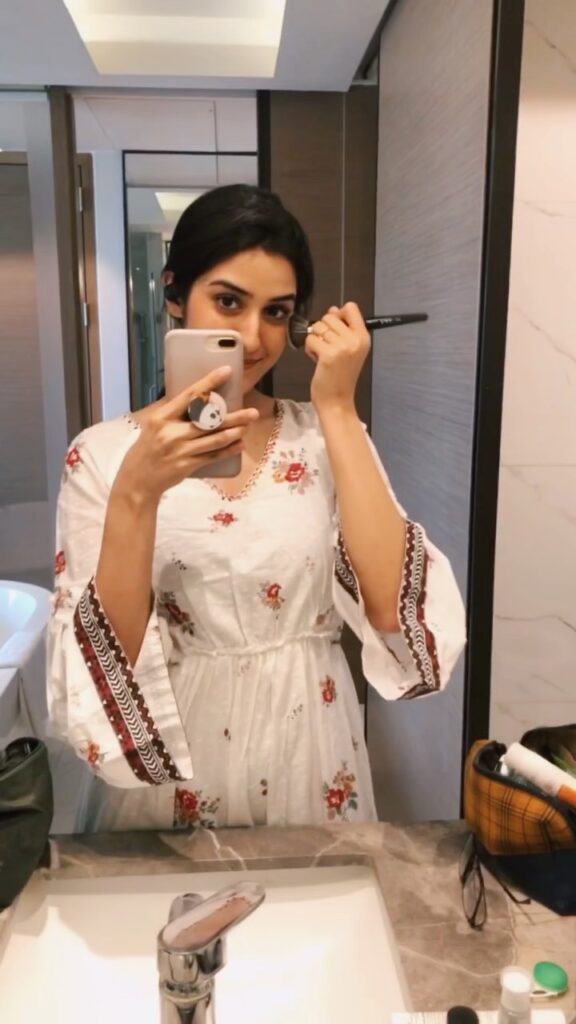 Sakshi Vaidya movies list
