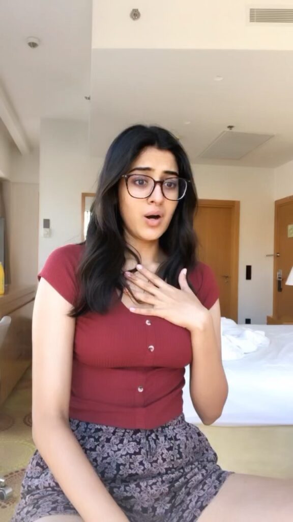 Sakshi Vaidya nude video