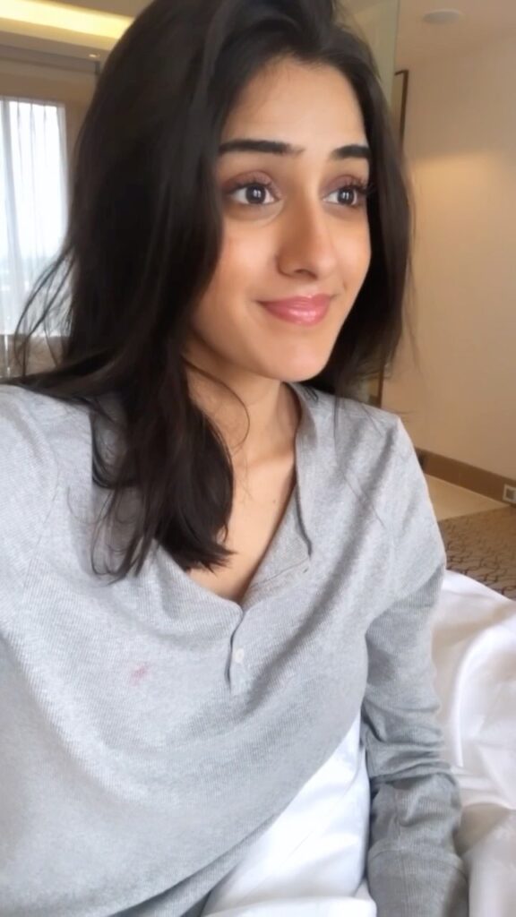 Sakshi Vaidya hot images