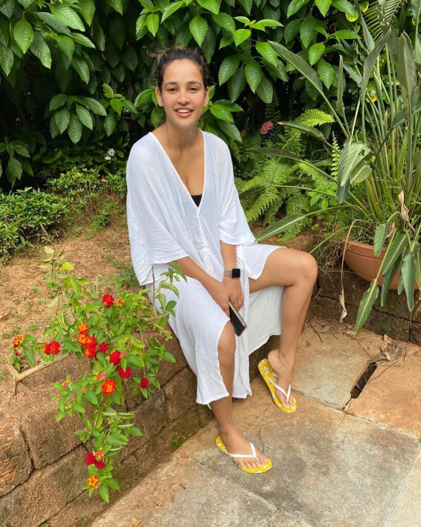 Aisha Sharma bra size