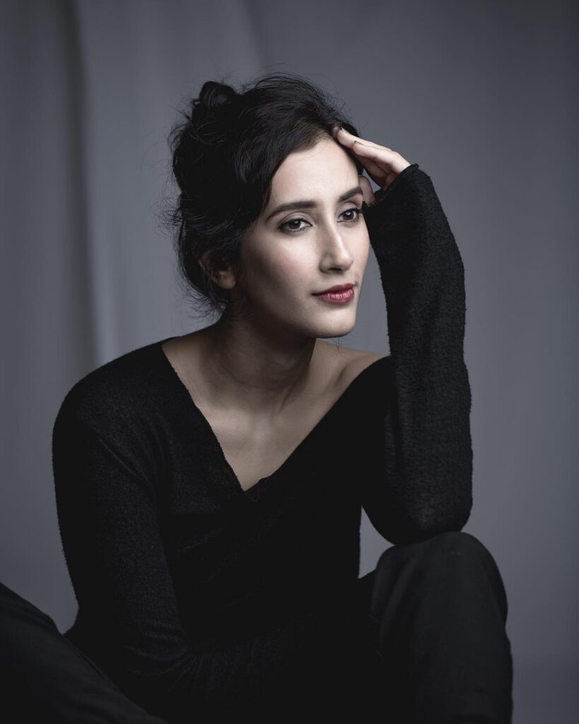 Namita Dubey Net worth
