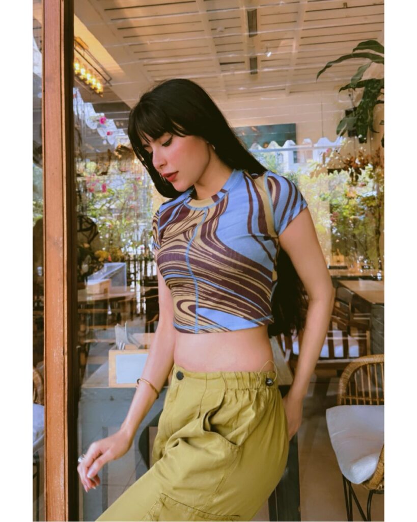 KhanZaadi kiss images