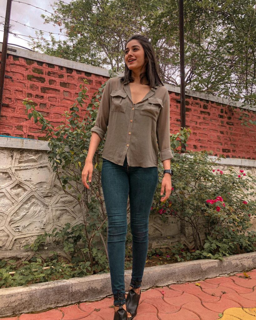 Sakshi Vaidya Agent movie actress
Sakshi Vaidya wikipedia
Sakshi Vaidya age
Sakshi Vaidya husband
Sakshi vaidya instagram
Sakshi Vaidya actress
Sakshi Vaidya web series
Sakshi Vaidya parents
Cheetila chinni release date