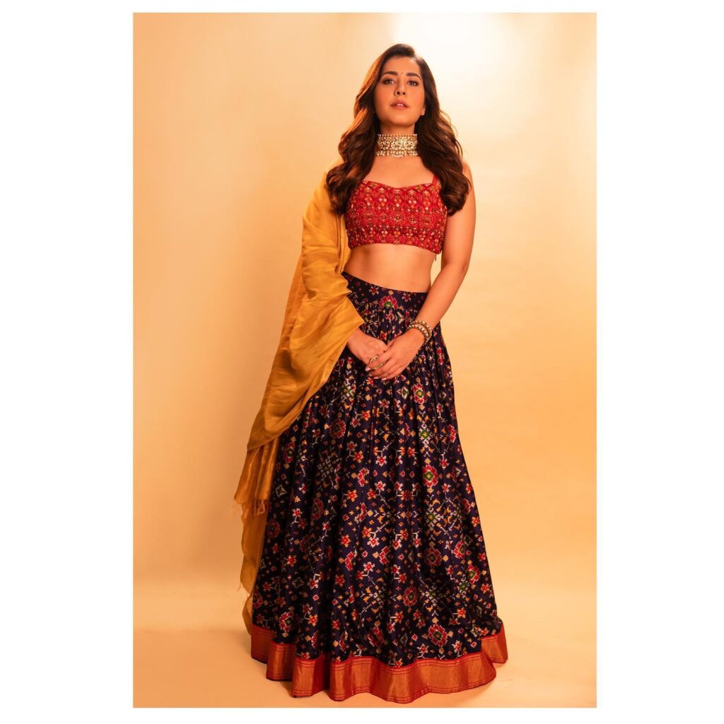 Raashii Khanna in lhenga