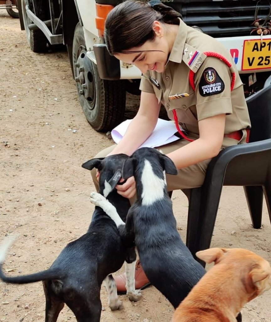 Trisha Krishnan height