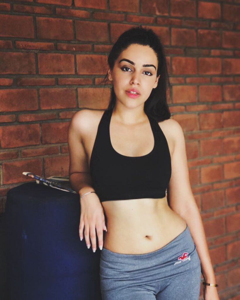 Naila Grrewal sport bra