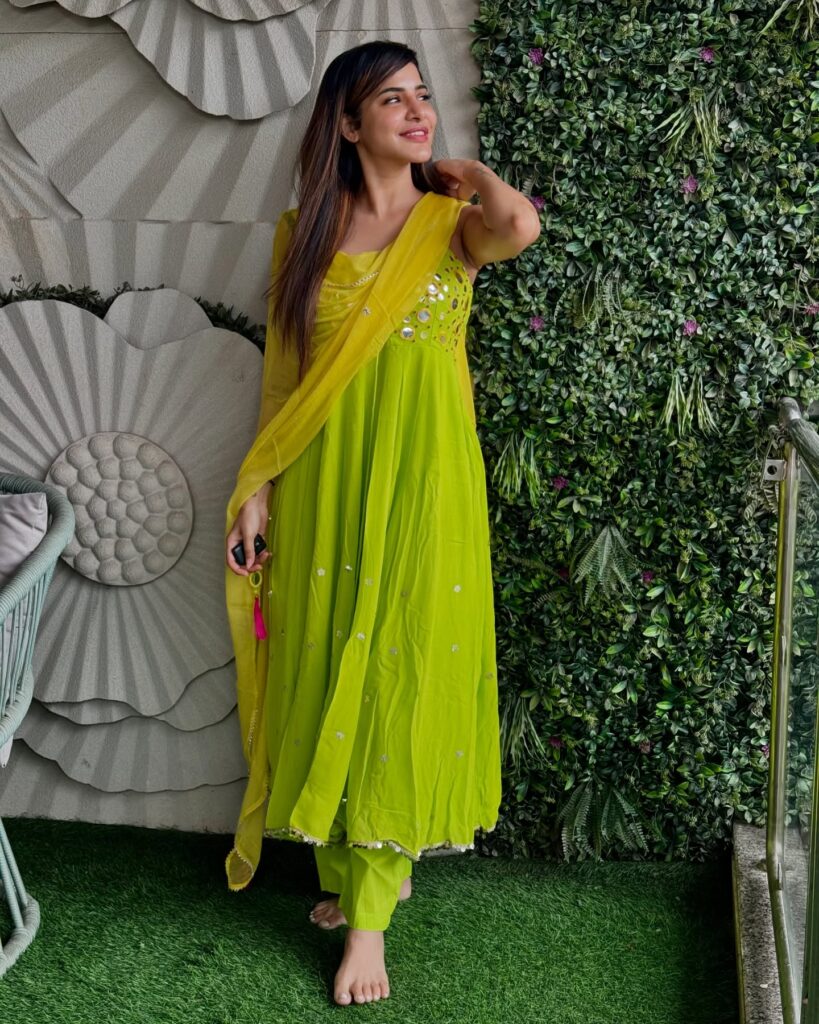 Ashu Reddy pics