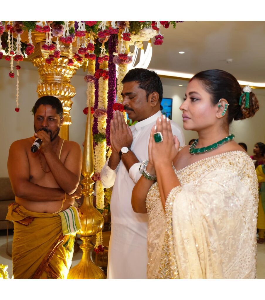 Met Gala 2026 tickets
Met Gala 2026 Jennie
Met Gala 2026 theme
Met Gala 2026 Host
Met gala 2026 heidi
Blackpink in met gala 2026
Met Gala 2026 Beyoncé
Met Gala 2026 Indian
Sudha Reddy biography
Sudha reddy movies
Sudha Reddy husband
Sudha Reddy father
Sudha Reddy net worth
Sudha Reddy wiki
Sudha Reddy age
MEIL Sudha Reddy
Sudha Reddy Met Gala 2026
Sudha Reddy necklace price
Sudha Reddy ₹142 crore necklace
Sudha Reddy Kalamkari outfit
Sudha Reddy Manish Malhotra dress
Sudha Reddy tanzanite necklace
Sudha Reddy Met Gala look details
Who is Sudha Reddy
Sudha Reddy net worth
Sudha Reddy jewellery collection
Met Gala 2026 best looks
Indian celebrities at Met Gala 2026
Sudha Reddy fashion style
Sudha Reddy Hyderabad billionaire
Sudha Reddy latest news