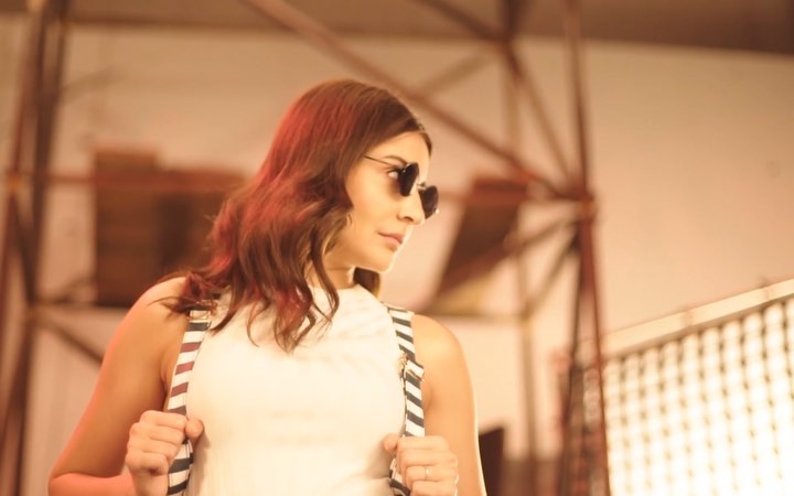 Anushka Sharma hotty image 