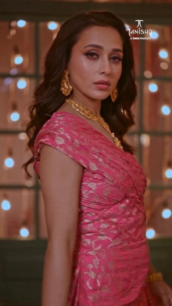 Mimi Chakraborty porle Mone Jei
Mimi Chakraborty Husband
Mimi Chakraborty new song
Mimi Chakraborty children
Mimi Chakraborty movies
Mimi Chakraborty relationship
Mimi Chakraborty web series
Is Mimi Chakraborty married
Mimi Chakraborty Queens
Mimi Chakraborty new web series
Queens Hoichoi release date
Mimi Chakraborty OTT comeback
Queens Bengali web series cast
Subhashree Ganguly comment on Queens
Mimi Chakraborty Meera role
Nirjhar Mitra Queens series
Queens teaser reaction
Mimi Chakraborty upcoming projects
Queens North Bengal thriller
Mimi Chakraborty latest news
Raj Chakraborty Mimi Subhashree
Queens Hoichoi trailer
Mimi Chakraborty action scenes
