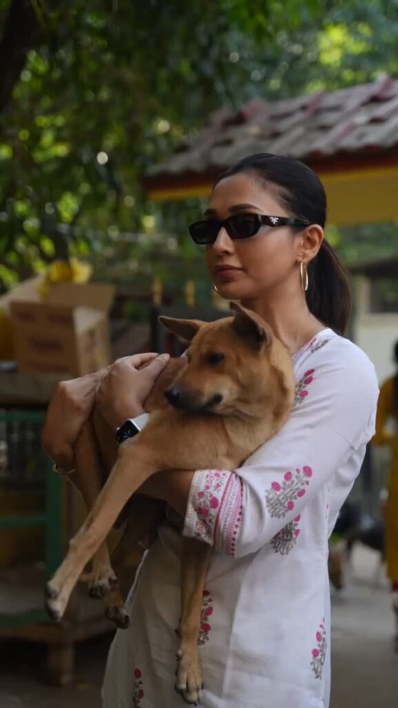 Mimi Chakraborty porle Mone Jei
Mimi Chakraborty Husband
Mimi Chakraborty new song
Mimi Chakraborty children
Mimi Chakraborty movies
Mimi Chakraborty relationship
Mimi Chakraborty web series
Is Mimi Chakraborty married
Mimi Chakraborty Queens
Mimi Chakraborty new web series
Queens Hoichoi release date
Mimi Chakraborty OTT comeback
Queens Bengali web series cast
Subhashree Ganguly comment on Queens
Mimi Chakraborty Meera role
Nirjhar Mitra Queens series
Queens teaser reaction
Mimi Chakraborty upcoming projects
Queens North Bengal thriller
Mimi Chakraborty latest news
Raj Chakraborty Mimi Subhashree
Queens Hoichoi trailer
Mimi Chakraborty action scenes