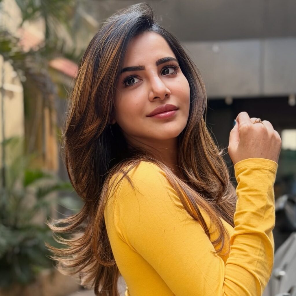 Ashu Reddy, Ashu Reddy Biography, Ashu Reddy Age, Ashu Reddy Height, Ashu Reddy Weight, Ashu Reddy Wiki, Ashu Reddy Family, Ashu Reddy Boyfriend, Ashu Reddy Husband, Ashu Reddy Net Worth, Ashu Reddy Instagram, Ashu Reddy Movies, Ashu Reddy Bigg Boss Telugu, Ashu Reddy Controversy, Ashu Reddy Fraud Case, Ashu Reddy Marriage Case, Ashu Reddy Latest News, Ashu Reddy Photos, Ashu Reddy Career, Ashu Reddy Education, Ashu Reddy Tattoos, Ashu Reddy Cars, Ashu Reddy Lifestyle, Telugu Actress, Tollywood Actress, Bigg Boss Telugu Contestant, Junior Samantha, Dubsmash Queen, Pulse by Anubhav 🚀