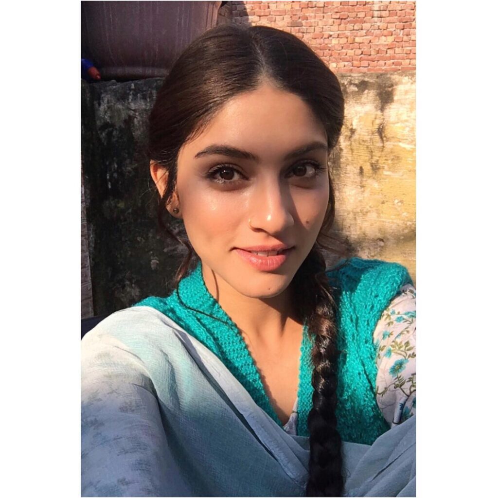 Sapna Pabbi Family