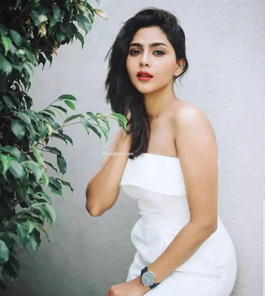 Aishwarya Lekshmi husband photos
