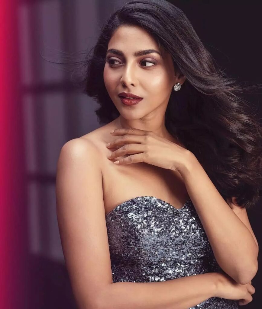 Aishwarya Lekshmi viral pics