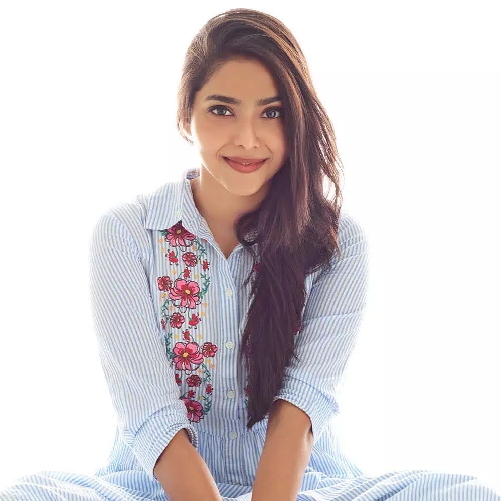 Aishwarya Lekshmi biography