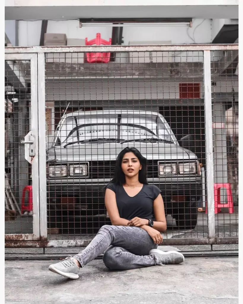 Aishwarya Lekshmi black tshirt