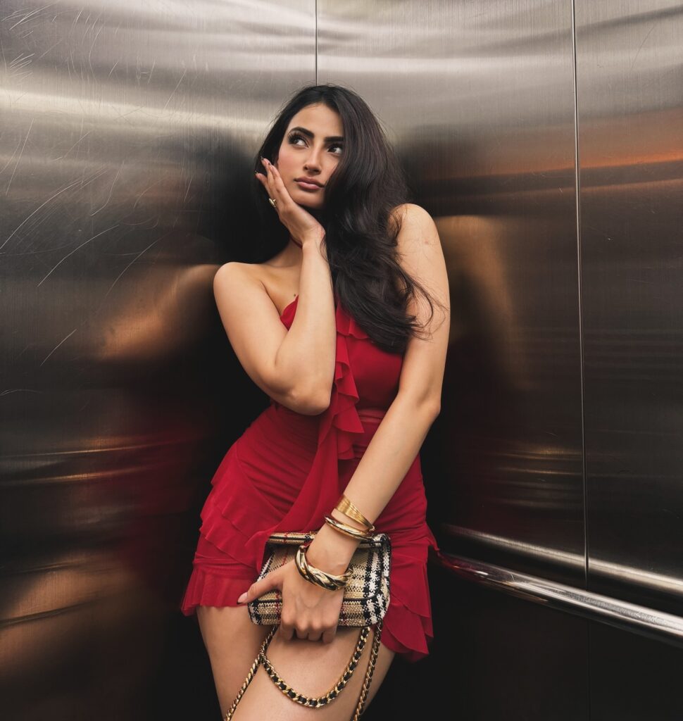 Palak Tiwari Age and Height
