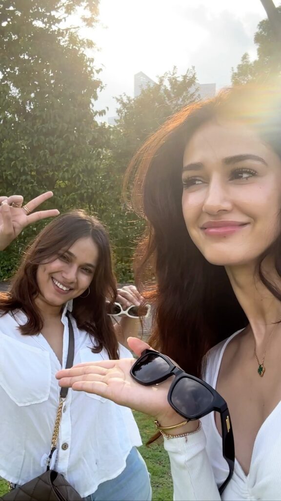 Disha Patani Awarapan 2
Disha Patani Awarapan 2 teaser
Disha Patani Awarapan 2 release date
Disha Patani Awarapan 2 cast
Disha Patani Awarapan 2 trailer
Emraan Hashmi Awarapan 2
Awarapan 2 teaser explained
Awarapan 2 movie release date
Awarapan 2 songs
Awarapan 2 story
Awarapan 2 movie cast
Disha Patani age
Disha Patani height
Disha Patani boyfriend
Disha Patani family
Disha Patani biography
Disha Patani net worth
Disha Patani upcoming movies
Disha Patani filmography
Emraan Hashmi upcoming movies
Shivam Pandit Awarapan 2
Awarapan 2 teaser reaction
Disha Patani latest news
Disha Patani movies list
Awarapan 2 latest updates
Disha Patani role in Awarapan 2
Awarapan 2 trailer release
Vishesh Films Awarapan 2
Nitin Kakkar Awarapan 2
Pulse by Anubhav Entertainment News