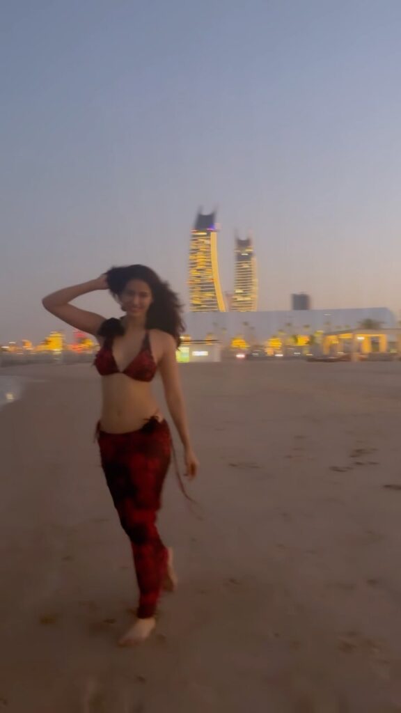 Disha Patani Awarapan 2
Disha Patani Awarapan 2 teaser
Disha Patani Awarapan 2 release date
Disha Patani Awarapan 2 cast
Disha Patani Awarapan 2 trailer
Emraan Hashmi Awarapan 2
Awarapan 2 teaser explained
Awarapan 2 movie release date
Awarapan 2 songs
Awarapan 2 story
Awarapan 2 movie cast
Disha Patani age
Disha Patani height
Disha Patani boyfriend
Disha Patani family
Disha Patani biography
Disha Patani net worth
Disha Patani upcoming movies
Disha Patani filmography
Emraan Hashmi upcoming movies
Shivam Pandit Awarapan 2
Awarapan 2 teaser reaction
Disha Patani latest news
Disha Patani movies list
Awarapan 2 latest updates
Disha Patani role in Awarapan 2
Awarapan 2 trailer release
Vishesh Films Awarapan 2
Nitin Kakkar Awarapan 2
Pulse by Anubhav Entertainment News