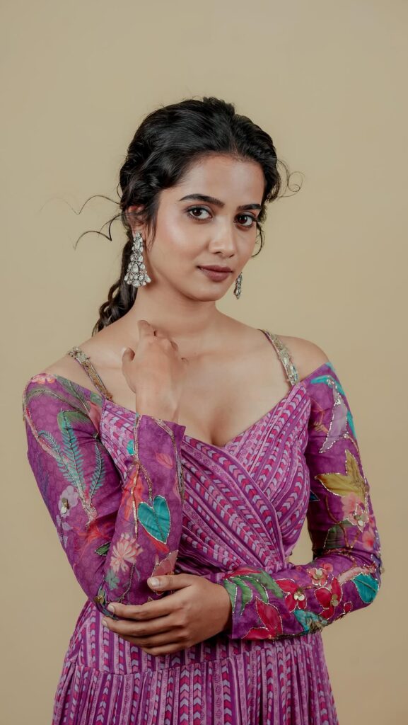Sri Gouri Priya biography
Sri Gouri Priya age
Sri Gouri Priya height
Sri Gouri Priya date of birth
Sri Gouri Priya family
Sri Gouri Priya parents
Sri Gouri Priya boyfriend
Sri Gouri Priya husband
Sri Gouri Priya education
Sri Gouri Priya net worth
Sri Gouri Priya Instagram
Sri Gouri Priya movies list
Sri Gouri Priya web series
Sri Gouri Priya Chennai Love Story
Sri Gouri Priya Hoyila Hoyila song
Sri Gouri Priya VISA movie
Sri Gouri Priya MAD movie
Sri Gouri Priya Mail movie
Sri Gouri Priya Writer Padmabhushan
Sri Gouri Priya Modern Love Chennai
Sri Gouri Priya Lover movie
Sri Gouri Priya Happy Raj
Chennai Love Story release date
Chennai Love Story cast
Chennai Love Story songs
Chennai Love Story trailer
Kiran Abbavaram and Sri Gouri Priya
Hoyila Hoyila lyrics
Telugu actress Sri Gouri Priya
Sri Gouri Priya latest news