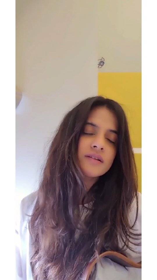 Jasleen Royal Age