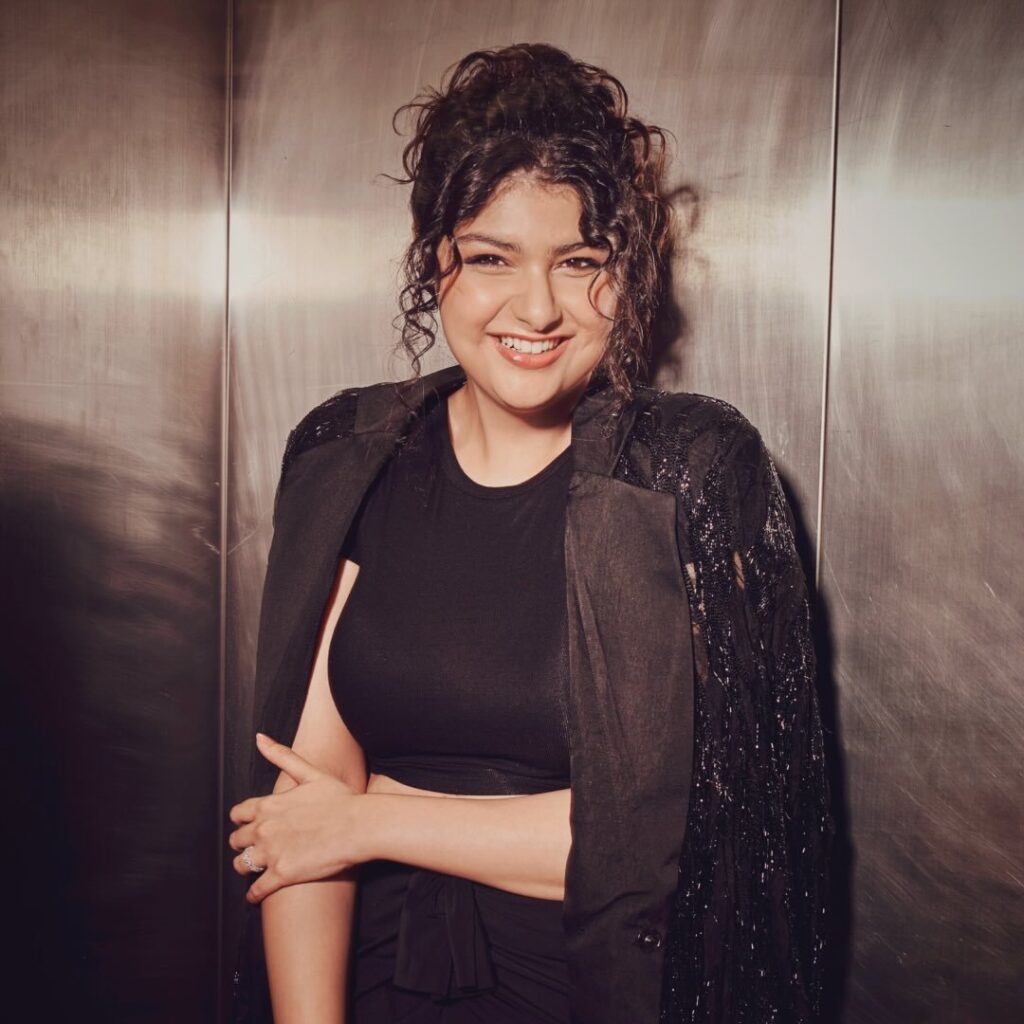 Anshula Kapoor net worth in rupees
Rohan Thakkar family
Rohan Thakkar height
Rohan Thakkar Age
Rohan Thakkar parents
Boney Kapoor net worth
Is Rohan Thakkar Gujarati
Arjun Kapoor net worth