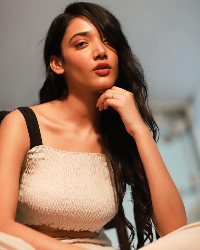 Medha Shankr dating
Medha Shankr boyfriend
Is Medha Shankr dating Samay Raina?
Samay Raina and Medha Shankr relationship
Medha Shankr relationship rumours
Medha Shankr viral video
Samay Raina mystery girl
Medha Shankr age and height
Medha Shankr biography
Medha Shankr family
Medha Shankr movies and TV shows
Medha Shankr songs
Medha Shankr 12th Fail actress
Medha Shankr net worth
Medha Shankr Instagram
Samay Raina latest news
India's Got Latent Season 2
Ginny Wedss Sunny 2 cast
Medha Shankr latest news
Medha Shankr career and biography