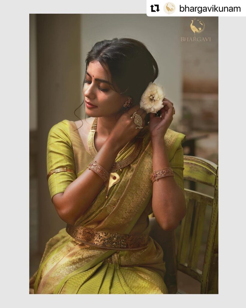 Sri Gouri Priya biography
Sri Gouri Priya age
Sri Gouri Priya height
Sri Gouri Priya date of birth
Sri Gouri Priya family
Sri Gouri Priya parents
Sri Gouri Priya boyfriend
Sri Gouri Priya husband
Sri Gouri Priya education
Sri Gouri Priya net worth
Sri Gouri Priya Instagram
Sri Gouri Priya movies list
Sri Gouri Priya web series
Sri Gouri Priya Chennai Love Story
Sri Gouri Priya Hoyila Hoyila song
Sri Gouri Priya VISA movie
Sri Gouri Priya MAD movie
Sri Gouri Priya Mail movie
Sri Gouri Priya Writer Padmabhushan
Sri Gouri Priya Modern Love Chennai
Sri Gouri Priya Lover movie
Sri Gouri Priya Happy Raj
Chennai Love Story release date
Chennai Love Story cast
Chennai Love Story songs
Chennai Love Story trailer
Kiran Abbavaram and Sri Gouri Priya
Hoyila Hoyila lyrics
Telugu actress Sri Gouri Priya
Sri Gouri Priya latest news