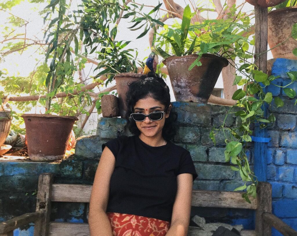 Ahilya Bamroo Biography
Ahilya Bamroo Age
Ahilya Bamroo Height
Ahilya Bamroo Instagram
Ahilya Bamroo Movies
Ahilya Bamroo Wiki
Ahilya Bamroo Family
Ahilya Bamroo Boyfriend
Ahilya Bamroo Net Worth
Ahilya Bamroo Birthday
Ahilya Bamroo Education
Ahilya Bamroo Hometown
Ahilya Bamroo Tattoo
Ahilya Bamroo Songs
Ahilya Bamroo Guitar
Ahilya Bamroo Voice Artist
Ahilya Bamroo I Want To Talk
Ahilya Bamroo Sing Geetham
Ahilya Bamroo Tollywood Debut
Ahilya Bamroo Shoojit Sircar
Ahilya Bamroo Nag Ashwin
Ahilya Bamroo Singeetham Srinivasa Rao
Ahilya Bamroo Latest News
Ahilya Bamroo Photos
Ahilya Bamroo Career Journey