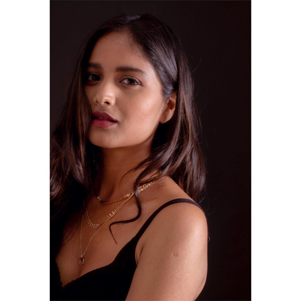 Shalini Kondepudi Sing Geetham
Shalini Kondepudi Biography
Shalini Kondepudi Age
Shalini Kondepudi Height
Shalini Kondepudi Husband
Shalini Kondepudi Family
Shalini Kondepudi Movies List
Shalini Kondepudi Instagram
Shalini Kondepudi Kubera Kubera Song
Sing Geetham Cast
Sing Geetham Release Date
Sing Geetham Trailer
Sing Geetham Songs
Sing Geetham OTT Release Date
Sing Geetham Movie Review
Sing Geetham Story
Singeetham Srinivasa Rao New Movie
Nag Ashwin Sing Geetham
Devi Sri Prasad Sing Geetham Songs
My Dear Donga Shalini Kondepudi
Jayamma Panchayathi Shalini Kondepudi
Ahilya Bamroo Sing Geetham
Ayaan Sing Geetham
Kubera Kubera Song Lyrics
Telugu Musical Fantasy Movies