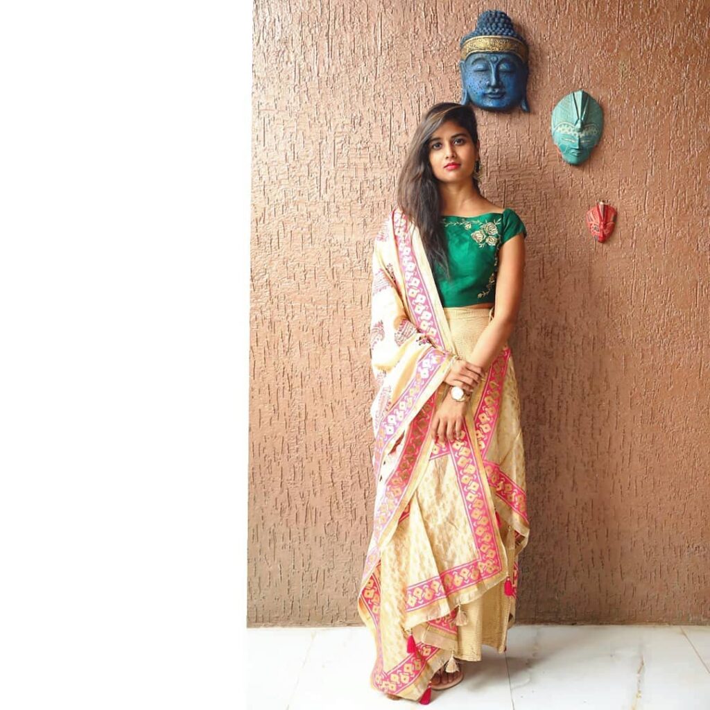 Shalini Kondepudi Sing Geetham
Shalini Kondepudi Biography
Shalini Kondepudi Age
Shalini Kondepudi Height
Shalini Kondepudi Husband
Shalini Kondepudi Family
Shalini Kondepudi Movies List
Shalini Kondepudi Instagram
Shalini Kondepudi Kubera Kubera Song
Sing Geetham Cast
Sing Geetham Release Date
Sing Geetham Trailer
Sing Geetham Songs
Sing Geetham OTT Release Date
Sing Geetham Movie Review
Sing Geetham Story
Singeetham Srinivasa Rao New Movie
Nag Ashwin Sing Geetham
Devi Sri Prasad Sing Geetham Songs
My Dear Donga Shalini Kondepudi
Jayamma Panchayathi Shalini Kondepudi
Ahilya Bamroo Sing Geetham
Ayaan Sing Geetham
Kubera Kubera Song Lyrics
Telugu Musical Fantasy Movies