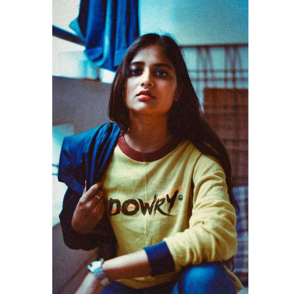Shalini Kondepudi Sing Geetham
Shalini Kondepudi Biography
Shalini Kondepudi Age
Shalini Kondepudi Height
Shalini Kondepudi Husband
Shalini Kondepudi Family
Shalini Kondepudi Movies List
Shalini Kondepudi Instagram
Shalini Kondepudi Kubera Kubera Song
Sing Geetham Cast
Sing Geetham Release Date
Sing Geetham Trailer
Sing Geetham Songs
Sing Geetham OTT Release Date
Sing Geetham Movie Review
Sing Geetham Story
Singeetham Srinivasa Rao New Movie
Nag Ashwin Sing Geetham
Devi Sri Prasad Sing Geetham Songs
My Dear Donga Shalini Kondepudi
Jayamma Panchayathi Shalini Kondepudi
Ahilya Bamroo Sing Geetham
Ayaan Sing Geetham
Kubera Kubera Song Lyrics
Telugu Musical Fantasy Movies