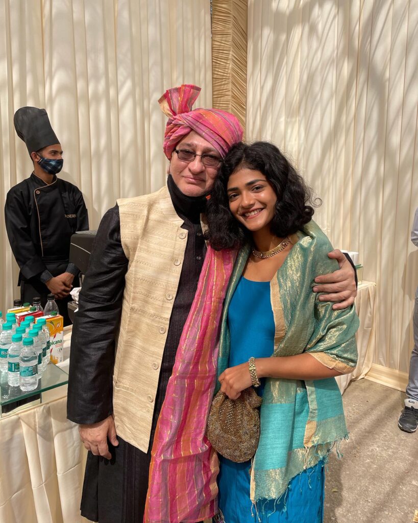 Ahilya Bamroo Biography
Ahilya Bamroo Age
Ahilya Bamroo Height
Ahilya Bamroo Instagram
Ahilya Bamroo Movies
Ahilya Bamroo Wiki
Ahilya Bamroo Family
Ahilya Bamroo Boyfriend
Ahilya Bamroo Net Worth
Ahilya Bamroo Birthday
Ahilya Bamroo Education
Ahilya Bamroo Hometown
Ahilya Bamroo Tattoo
Ahilya Bamroo Songs
Ahilya Bamroo Guitar
Ahilya Bamroo Voice Artist
Ahilya Bamroo I Want To Talk
Ahilya Bamroo Sing Geetham
Ahilya Bamroo Tollywood Debut
Ahilya Bamroo Shoojit Sircar
Ahilya Bamroo Nag Ashwin
Ahilya Bamroo Singeetham Srinivasa Rao
Ahilya Bamroo Latest News
Ahilya Bamroo Photos
Ahilya Bamroo Career Journey