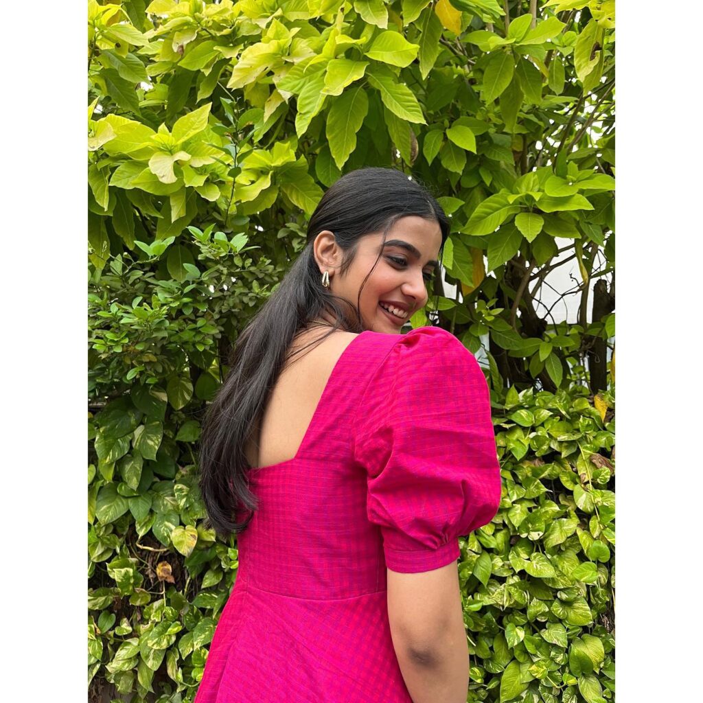 Sri Gouri Priya biography
Sri Gouri Priya age
Sri Gouri Priya height
Sri Gouri Priya date of birth
Sri Gouri Priya family
Sri Gouri Priya parents
Sri Gouri Priya boyfriend
Sri Gouri Priya husband
Sri Gouri Priya education
Sri Gouri Priya net worth
Sri Gouri Priya Instagram
Sri Gouri Priya movies list
Sri Gouri Priya web series
Sri Gouri Priya Chennai Love Story
Sri Gouri Priya Hoyila Hoyila song
Sri Gouri Priya VISA movie
Sri Gouri Priya MAD movie
Sri Gouri Priya Mail movie
Sri Gouri Priya Writer Padmabhushan
Sri Gouri Priya Modern Love Chennai
Sri Gouri Priya Lover movie
Sri Gouri Priya Happy Raj
Chennai Love Story release date
Chennai Love Story cast
Chennai Love Story songs
Chennai Love Story trailer
Kiran Abbavaram and Sri Gouri Priya
Hoyila Hoyila lyrics
Telugu actress Sri Gouri Priya
Sri Gouri Priya latest news