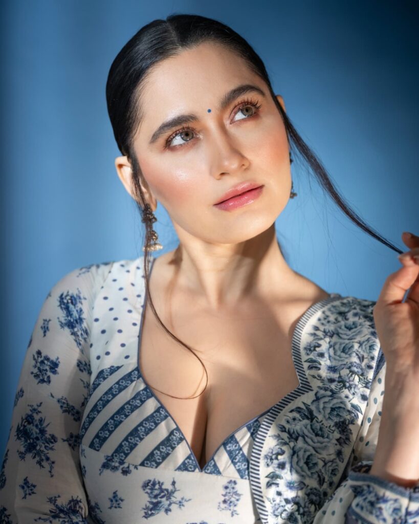 Sanjeeda Shaikh Ikka Movie
Sanjeeda Shaikh Biography
Sanjeeda Shaikh Age
Sanjeeda Shaikh Height
Sanjeeda Shaikh Husband
Sanjeeda Shaikh Daughter
Sanjeeda Shaikh Family
Sanjeeda Shaikh Net Worth
Sanjeeda Shaikh Movies and TV Shows
Sanjeeda Shaikh Heeramandi Role
Sanjeeda Shaikh Dhamaal 4
Sanjeeda Shaikh Ikka Role
Sunny Deol Ikka Cast
Akshaye Khanna Ikka Movie
Ikka Movie Review
Ikka Movie Cast
Ikka Netflix Release Date
Sanjeeda Shaikh Latest News
Sanjeeda Shaikh Career Journey
Pulse by Anubhav Entertainment News