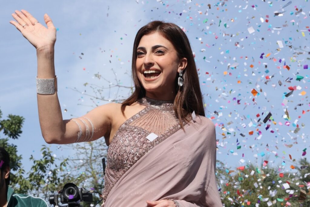 Farrhana Bhatt Khatron Ke Khiladi 15
Farrhana Bhatt Khatron Ke Khiladi 15 winner
Did Farrhana Bhatt win Khatron Ke Khiladi 15?
Khatron Ke Khiladi 15 winner name
Khatron Ke Khiladi 15 winner leaked
Farrhana Bhatt KKK 15 finalist
Farrhana Bhatt vs Karan Wahi
Khatron Ke Khiladi 15 Top 2 finalists
Khatron Ke Khiladi 15 contestants list
Farrhana Bhatt age
Farrhana Bhatt height
Farrhana Bhatt biography
Farrhana Bhatt movies and TV shows
Farrhana Bhatt Bigg Boss 19
Farrhana Bhatt family
Farrhana Bhatt boyfriend
Farrhana Bhatt Instagram
Farrhana Bhatt Laila Majnu
Farrhana Bhatt The Freelancer
Khatron Ke Khiladi 15 Pain Auction
Khatron Ke Khiladi 15 elimination
Khatron Ke Khiladi 15 finale
Khatron Ke Khiladi 15 latest updates
