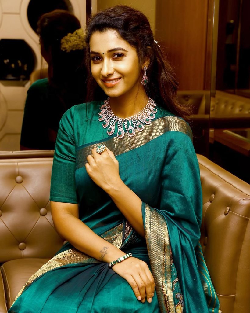 Priya Bhavani Shankar with Dhanush in Thiruchitrambalam
